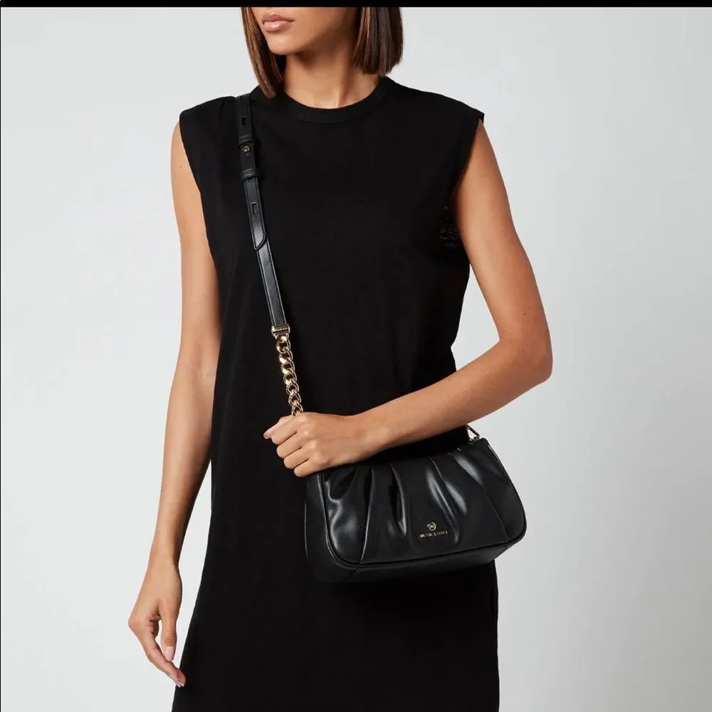 Michael Kors 🖤 crossbody - Picture 11 of 12